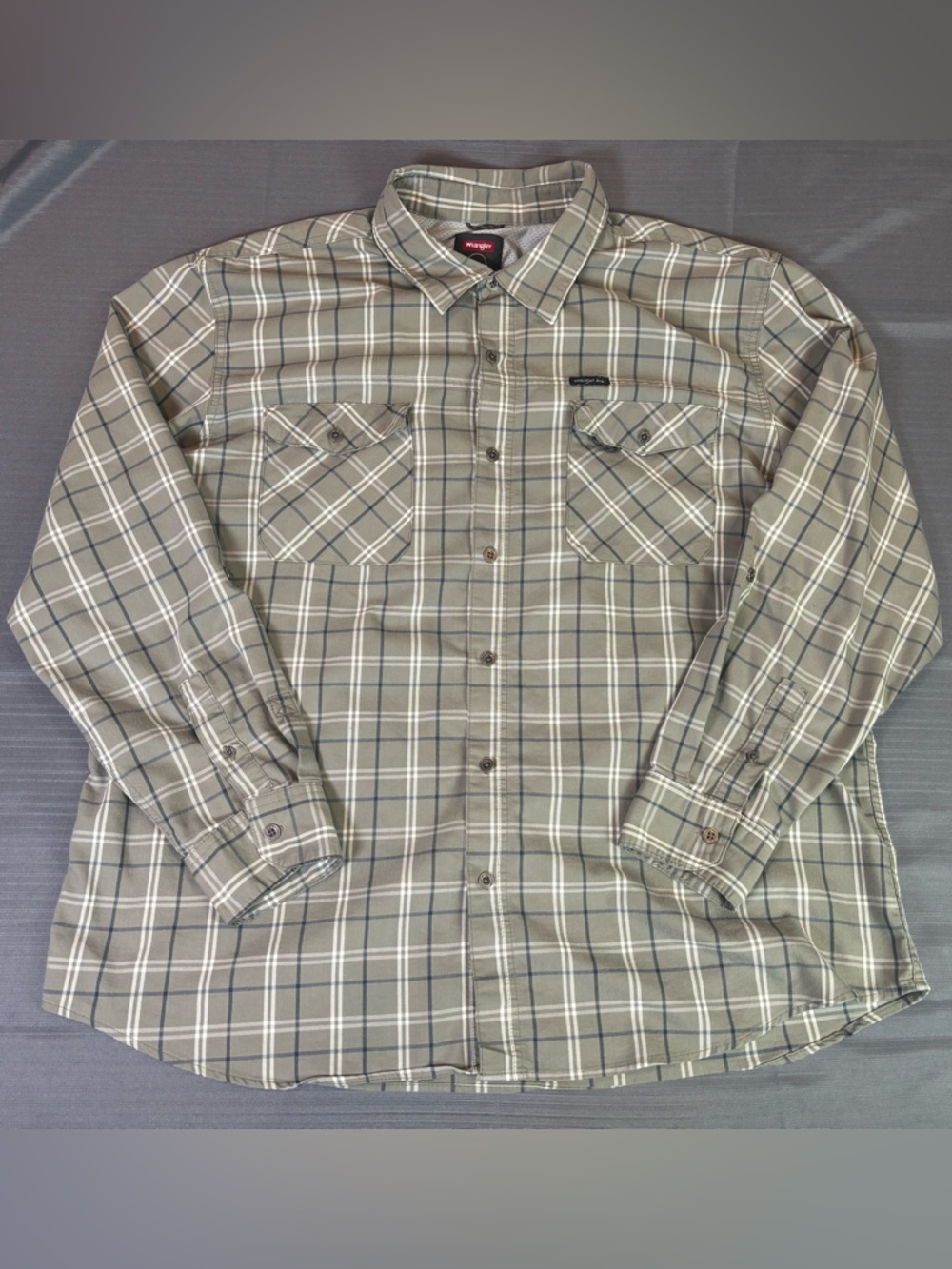 Wrangler Outdoor Shirt Men’s 2XL Plaid Button Up Vented Fishing Hiking Light